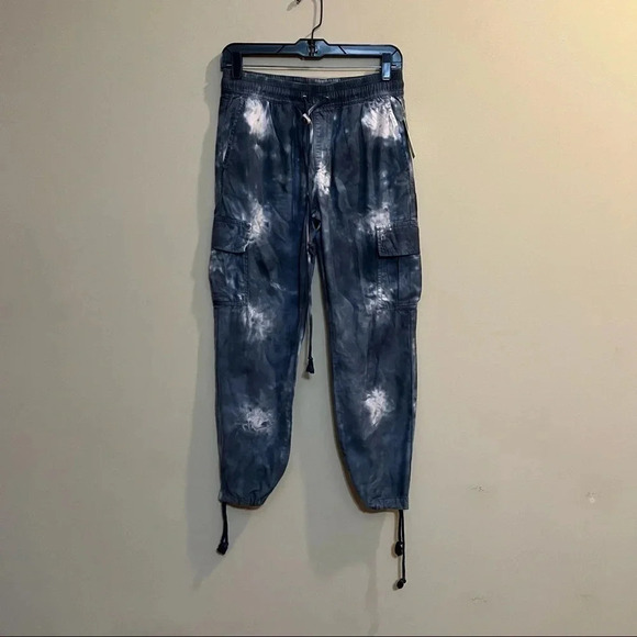 NWT Anthropologie Sanctuary Carefree Cargo Joggers Pants in Blue Tie-Dye Sz XS - Picture 2 of 11